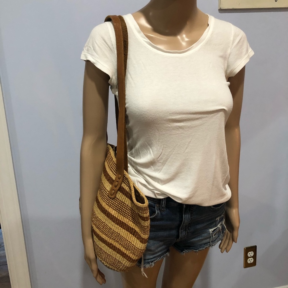 Straw Knit Beach Bag